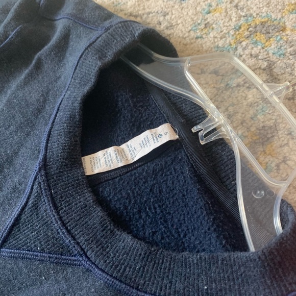 Lululemon navy sweatshirt - Picture 2 of 4